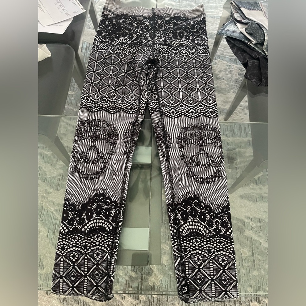 Terez leggings size small